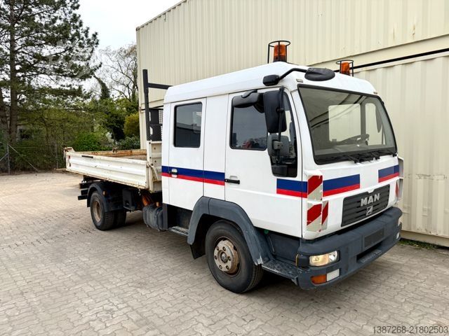 Trevägs tippbil MAN 8.180 Doka / Meiller Kipper