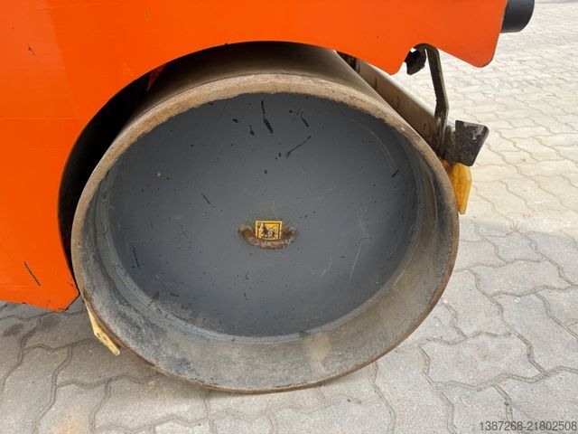 Jednoválcový válec HAMM HD8VV / 2018 BJ / 862 H / 1.580 KG