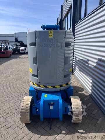 Piattaforma di lavoro telescopica articolata Genie Z30/20N Hoogwerker Knikarmhoogwerker