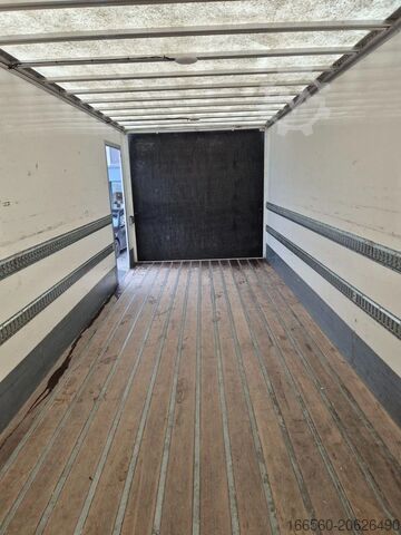 Gesloten bak DAF LF 230 FA