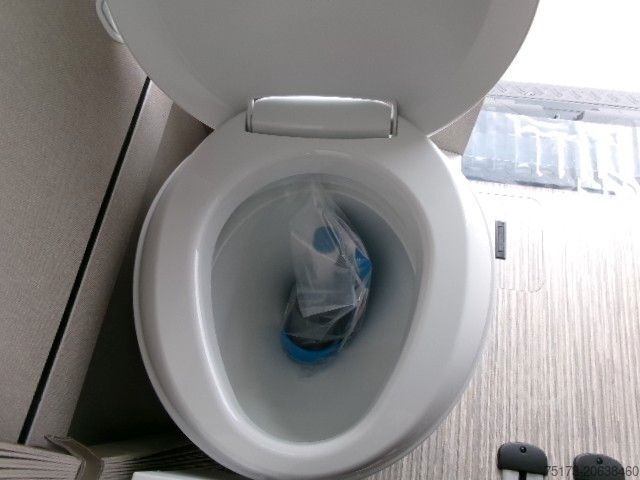 Caravana/autocaravana FORD Tourneo Custom L2 Copa C530 Attractive Markise