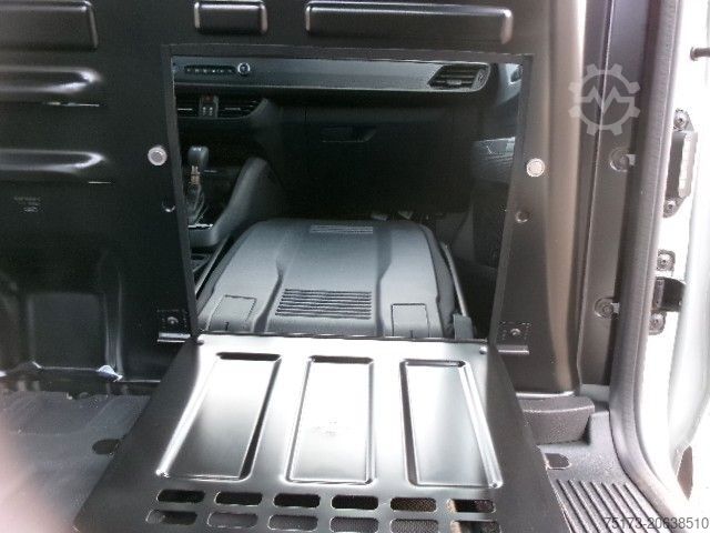 Furgão de painéis FORD Transit Courier 1.0L Limited AT Kasten WiPa Kam