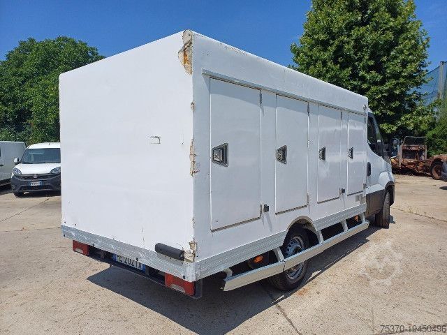 Koelwagen met geïsoleerde laadbak IVECO DAILY 35S13