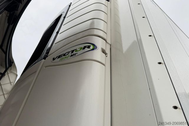 Reefer semitrailer SCHMITZ CARGOBULL SKO24 Carrier Vector 1950 Bi-Temp
