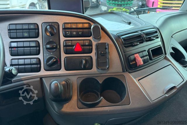 Standard tractor unit MERCEDES-BENZ Actros 1844 4x2 ADR