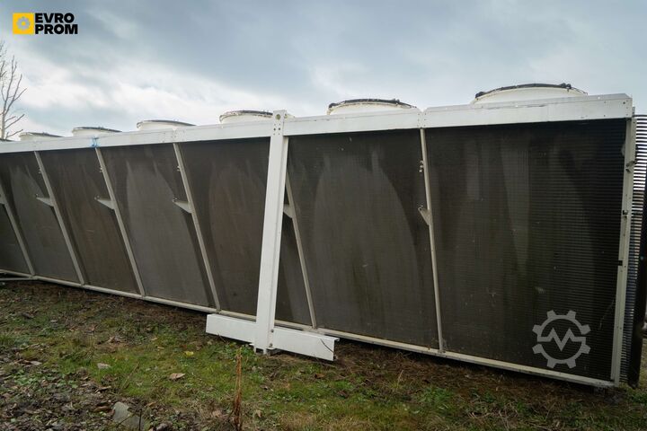 Trockenkühler Used Industrial Dry-cooler LU-VE EHLD1U 7285 A SPEC.DRY 654 kW