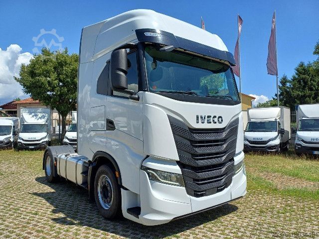 Standard tractor unit IVECO S-WAY AS440S49T/P