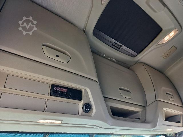 Standard tractor unit IVECO S-WAY AS440S49T/P