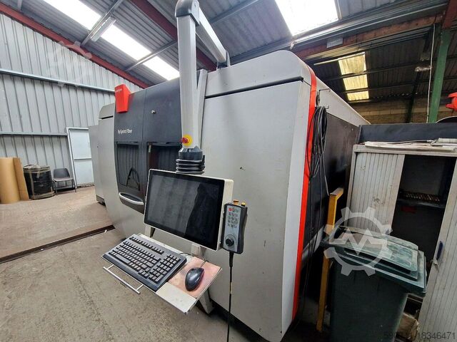 Máquina de corte a laser Bystronic BySprint 3015 Fiber