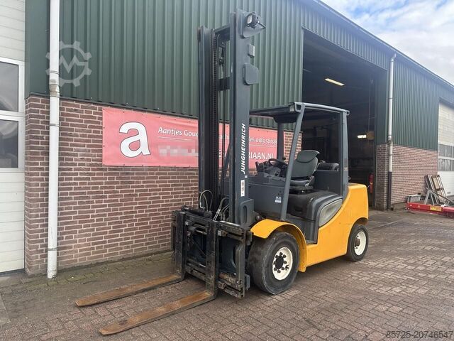 Apiladora de paletas Jungheinrich TFG S50