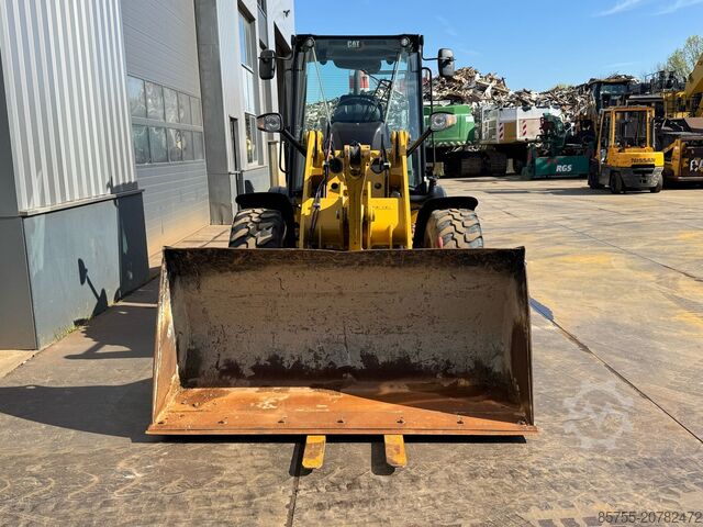Wheel loader Caterpillar 908M