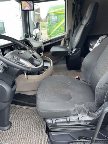 Standard dragbil DAF FT XG 480