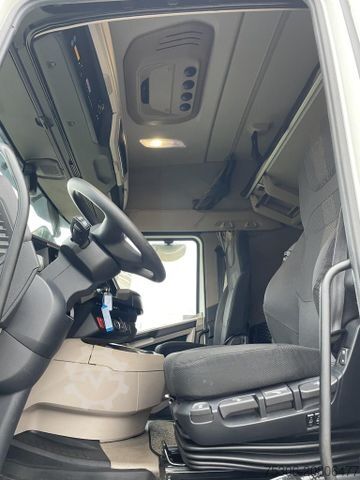 Standard dragbil DAF FT XG 530