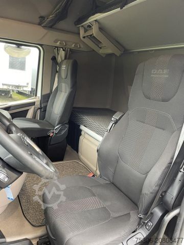 Standard dragbil DAF FT XG 530