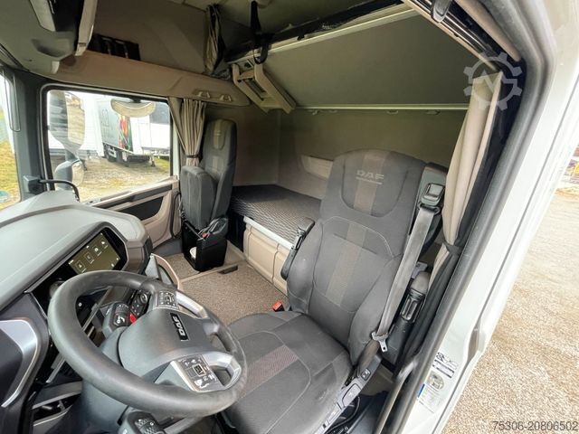 Standard dragbil DAF FT XG 530