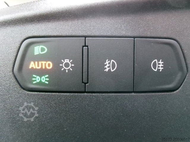 Skåpbil FORD Transit Connect L2 Trend FlexCab SHZ Navi PDC