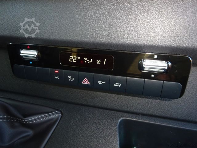 Hög tak skåpbil MERCEDES-BENZ Sprinter III Kasten RWD 317 CDI MBUX Navi SHZ