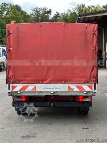 Gardinsided kassevogn VW Crafter 35 Doppelkabine Pritsche + Plane