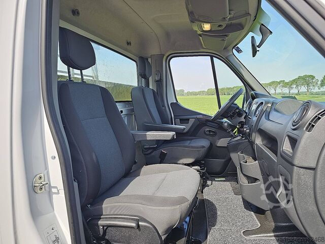 Camion à plateau avec grue RENAULT MASTER T35 HIAB T-CLX13 EURO6
