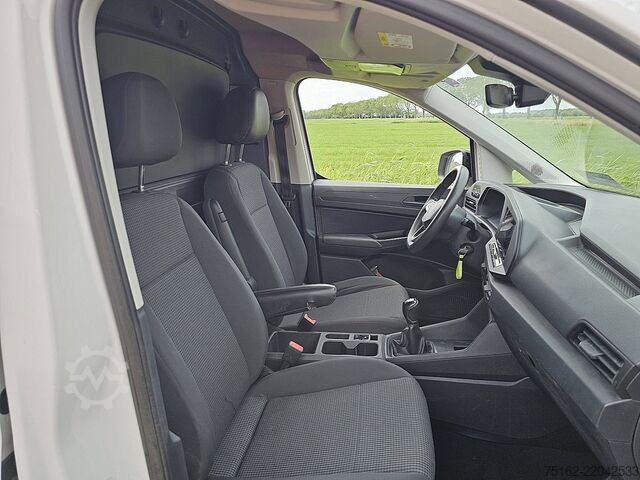 Koffer VOLKSWAGEN CADDY 2.0 L1 NAP 102Pk Carplay