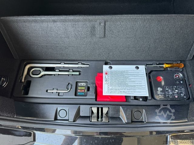 Fourgon FERRARI Roma Coupe Schwarz