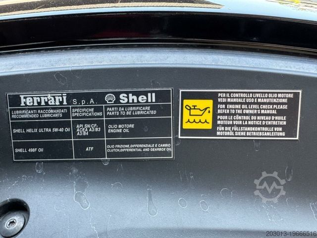 Fourgon FERRARI Roma Coupe Schwarz