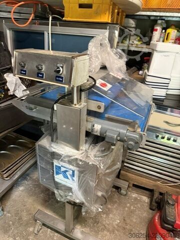 Máquina horizontal para cortar pães Krumbein HGS 1/1