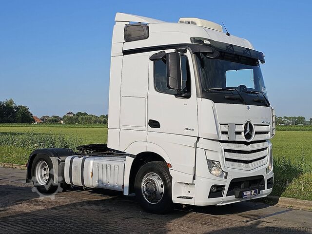 Standaard trekker MERCEDES-BENZ ACTROS 1845 LS