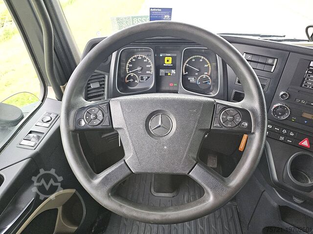 Standaard trekker MERCEDES-BENZ ACTROS 1845 LS