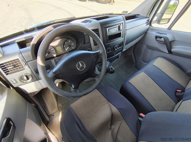 Fourgon pick-up Mercedes-Benz sprinter 318