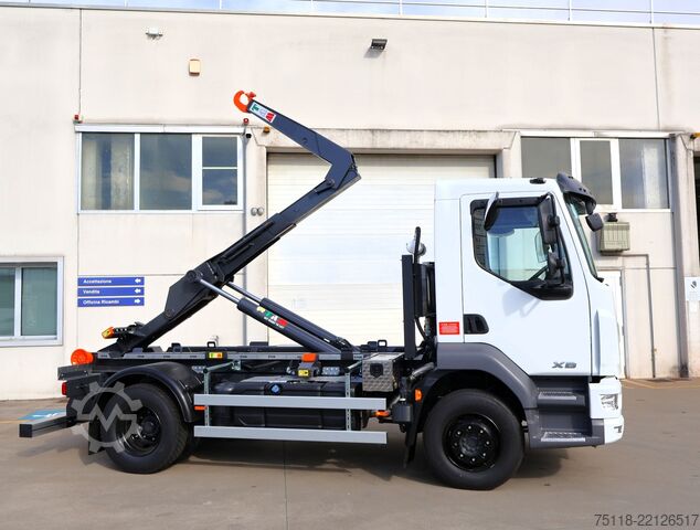 Camión portacontenedores de gancho DAF XB 290 FA 16 ton - SCARRABILE A GANCIO