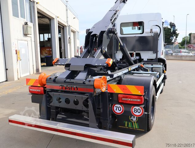 Camión portacontenedores de gancho DAF XB 290 FA 16 ton - SCARRABILE A GANCIO