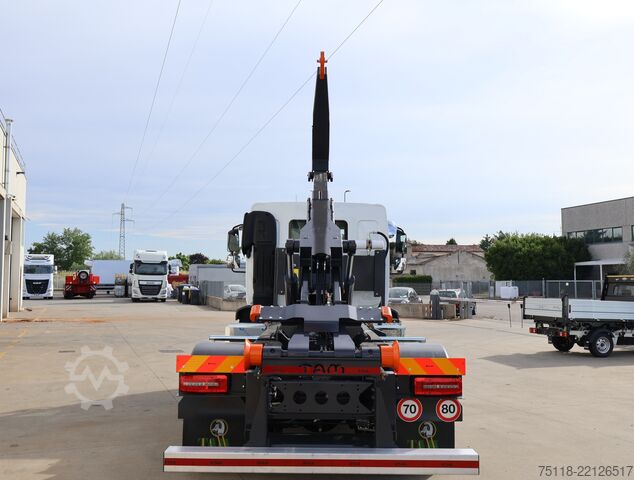 Camión portacontenedores de gancho DAF XB 290 FA 16 ton - SCARRABILE A GANCIO