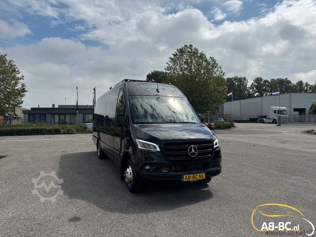 Touringcar MERCEDES-BENZ 519 STORM 21 SITZE GROSSEN KOFFER