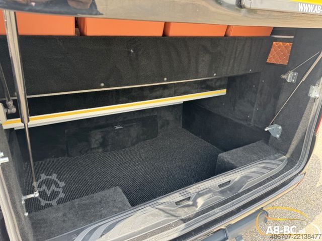 Touringcar MERCEDES-BENZ 519 STORM 21 SITZE GROSSEN KOFFER