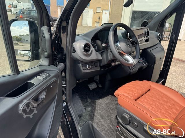 Touringcar MERCEDES-BENZ 519 STORM 21 SITZE GROSSEN KOFFER