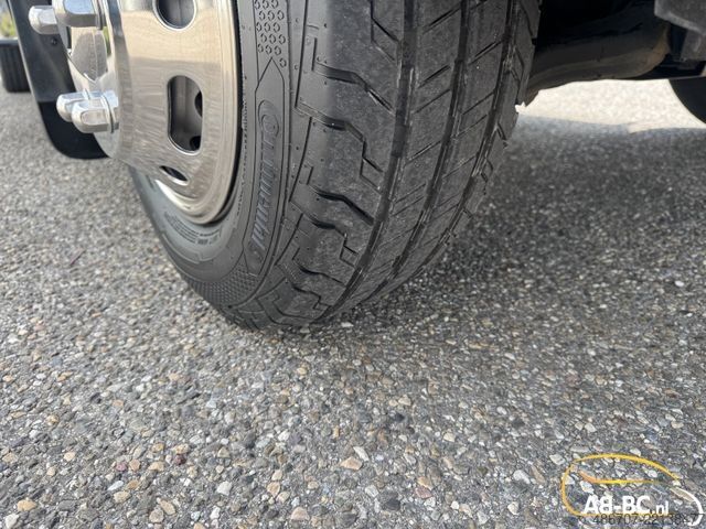Touringcar MERCEDES-BENZ 519 STORM 21 SITZE GROSSEN KOFFER