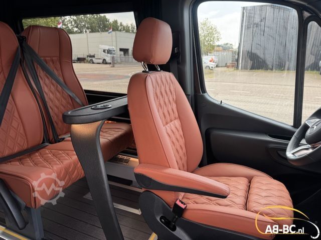 Touringcar MERCEDES-BENZ 519 STORM 21 SITZE GROSSEN KOFFER