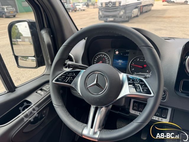 Touringcar MERCEDES-BENZ 519 STORM 21 SITZE GROSSEN KOFFER