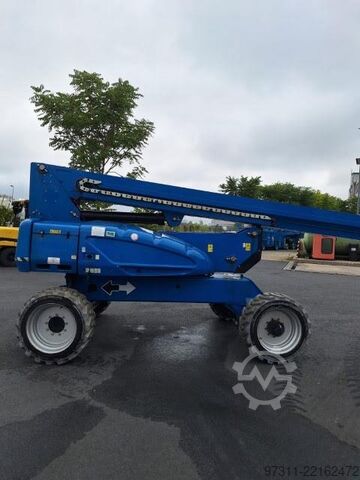 Scharnierende telescopische hoogwerker JLG E600JP