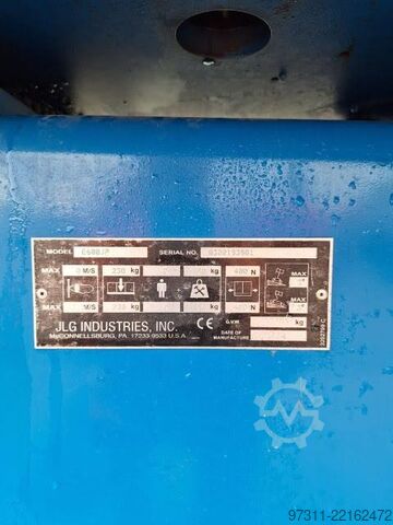 Scharnierende telescopische hoogwerker JLG E600JP