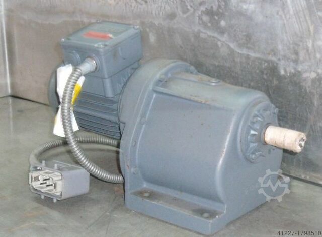 Tandwielmotor 0,18 kW 19,5 tpm BAUER G13-10/DK 64-163 L