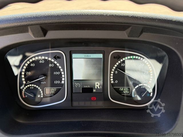 Furgoneta caja MERCEDES-BENZ ATEGO 818 L Koffer 5,30 m LBW 1 to.*Seitentür