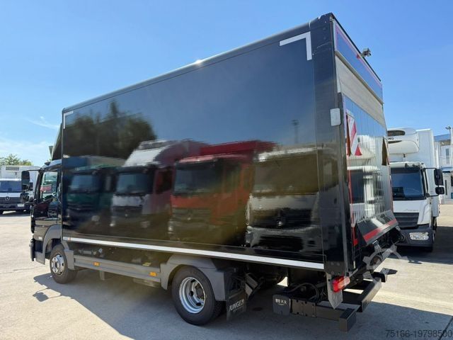 Furgoneta caja MERCEDES-BENZ ATEGO 818 L Koffer 5,30 m LBW 1 to.*Seitentür