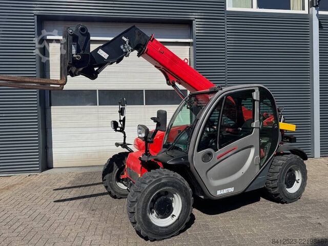 Teleszkópos rakodó Manitou MT 625 H