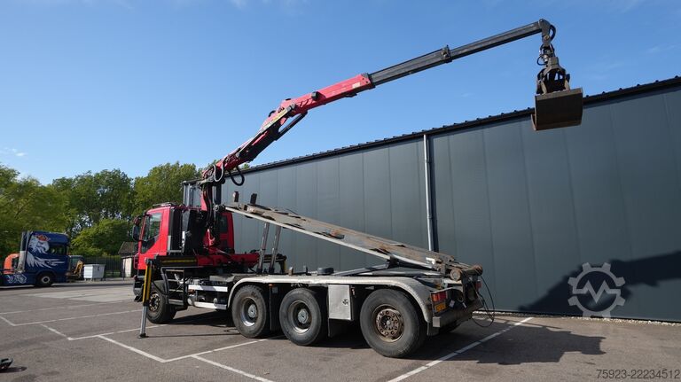 Vinç kamyonu Iveco Trakker 410 8x4 Cable system with Crane