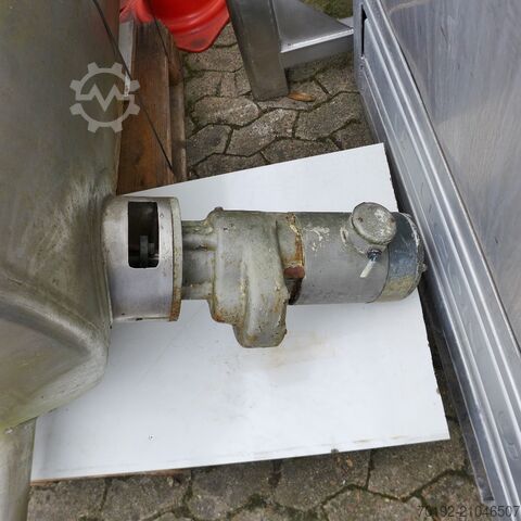 Cuve agitatrice de 820 litres en V2A (inox) avec agitateur à hélice  9093