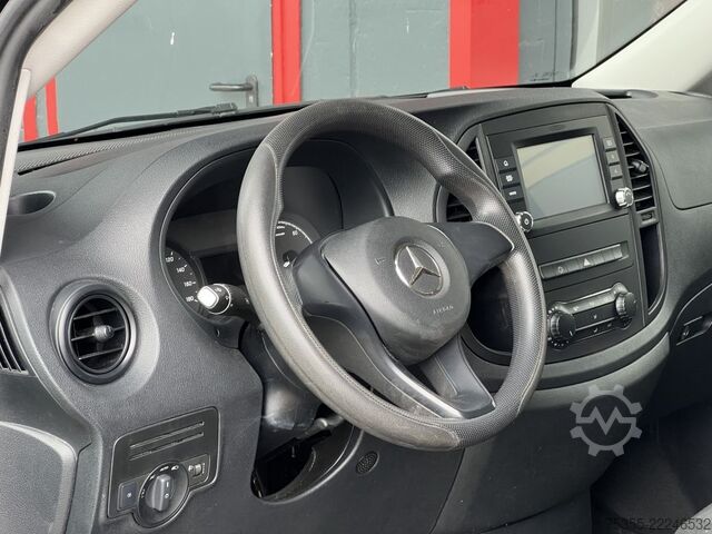 Panelvan MERCEDES-BENZ eVito Lang Klima Kamer Navi Sitzheiz Vito 3-Sitz