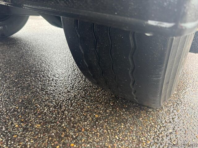 Gesloten bak DRACO MZS218 Isolated Box / SAF Disc Brakes / NL Trailer