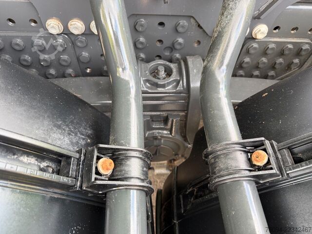 Tre-sidet tipbil MERCEDES-BENZ Arocs 2646 6x4 MEILLER Kipper 15TKM AHK